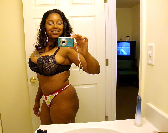 Big Tit Black Housewives - Black Amateurs Naked - Big tits black housewives self-shoe erotic pics